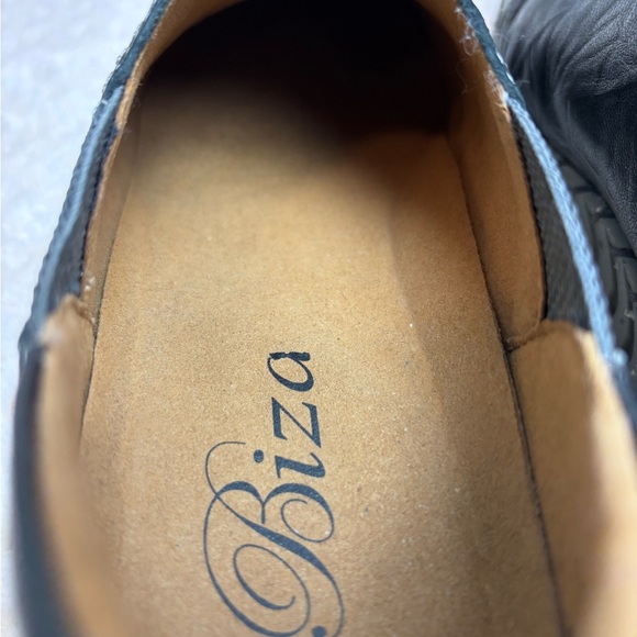 Biza Waverly Women’s Black Leather Slip On Comfort Shoe Size 38/ 7-7-1/2 main image 7